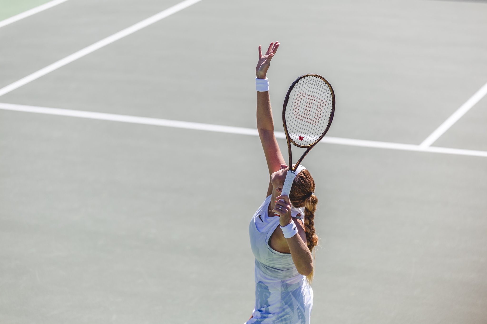 开云体育-MAD观众热烈欢呼!,科维托娃迎来十五赛季出色发挥再创辉煌时刻-开云体育