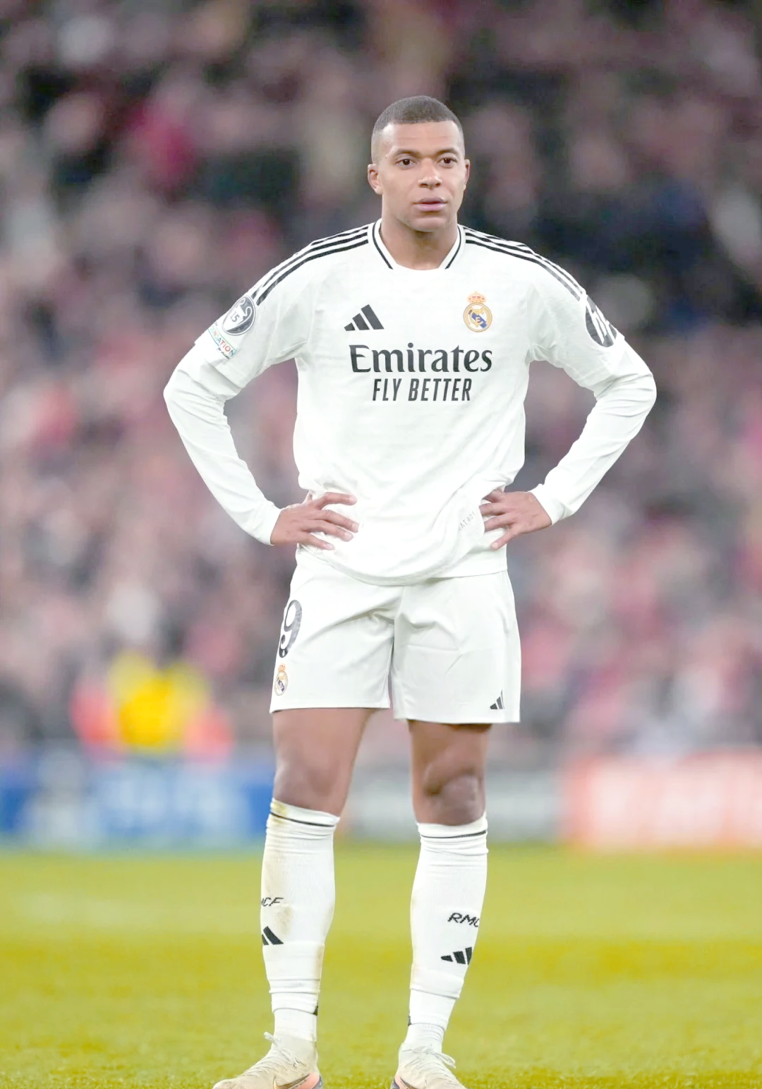 开云手机-姆巴佩在利物浦比赛中战术调整,败北引发热议!全场沸腾不已-开云手机