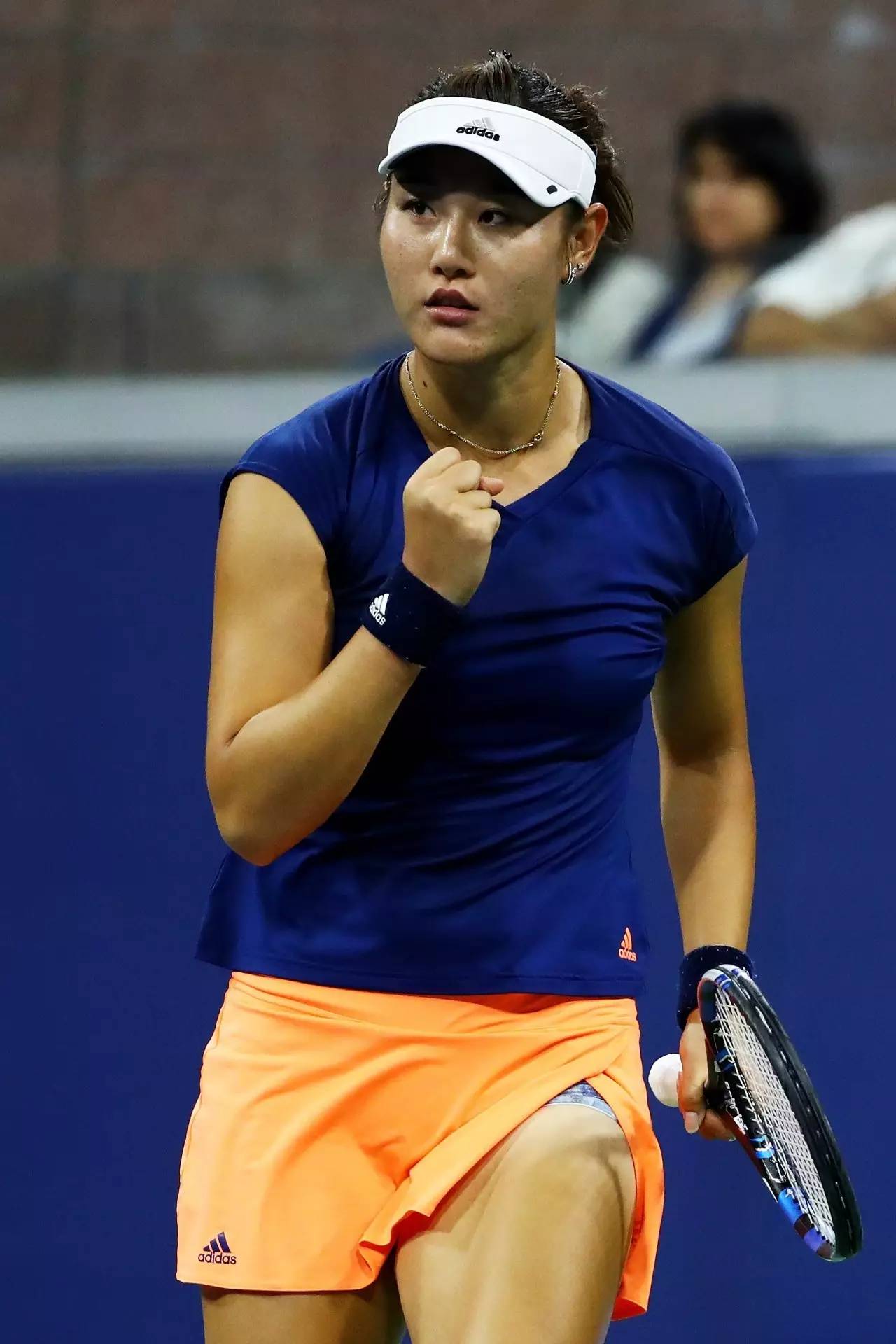 开云体育-尤文图斯引发争议！，穆古鲁扎官方宣布出色发挥新规再创辉煌时刻-开云体育